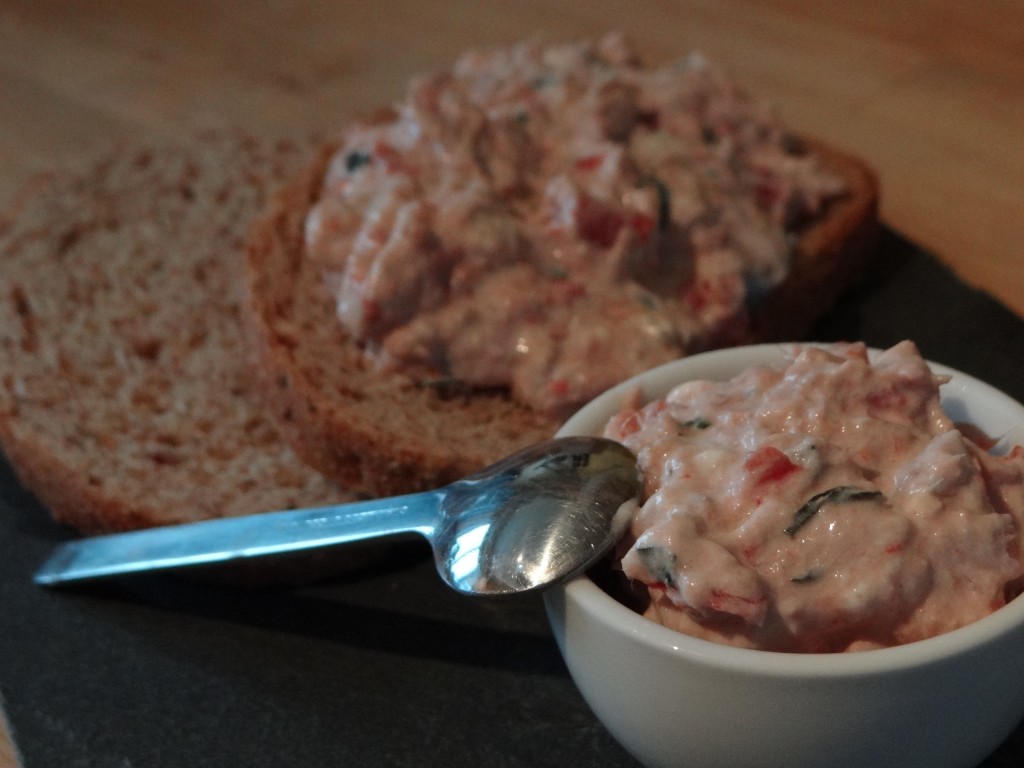 Rillettes de thon au St Môret et tomates confites - Little Muffins